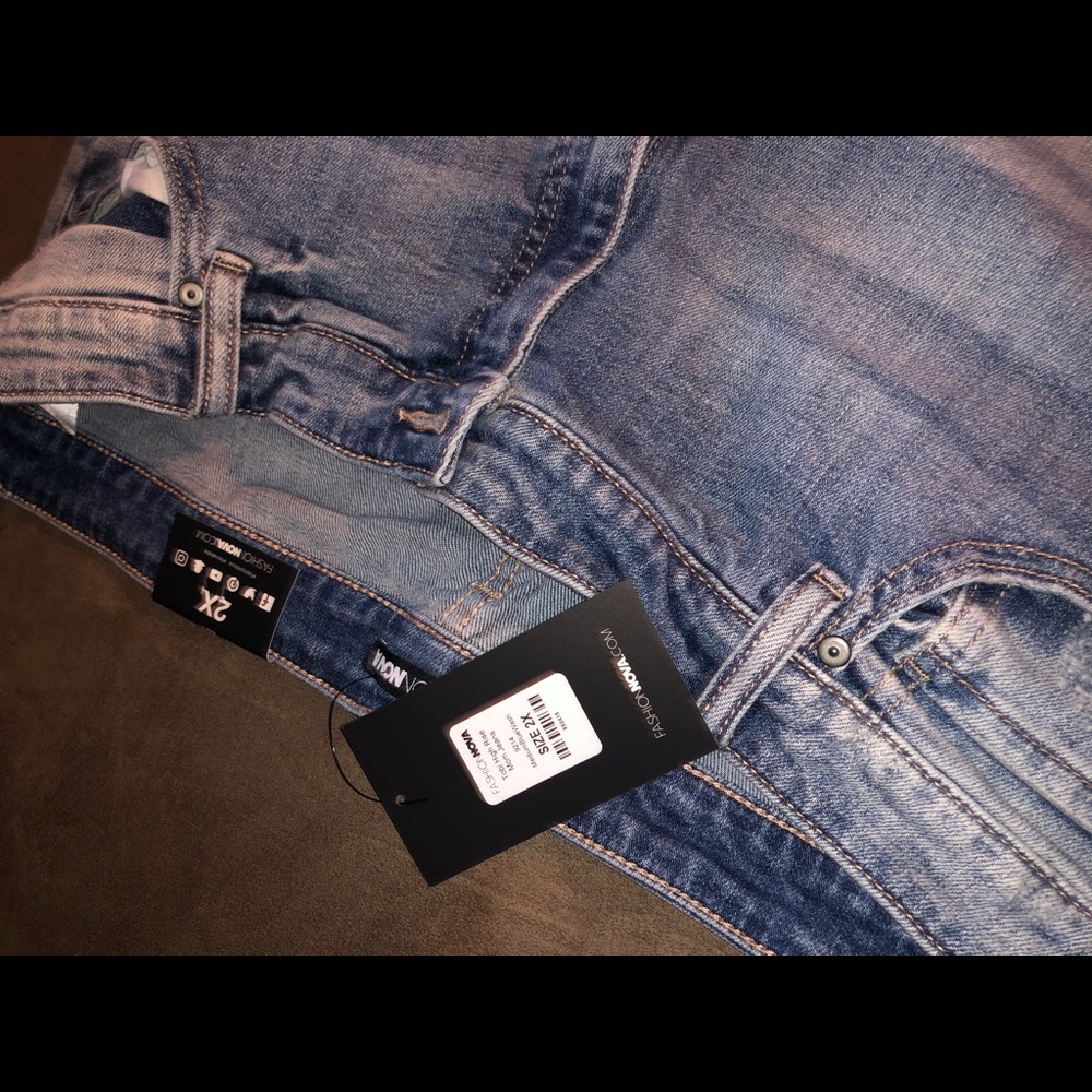 Distressed denim boyfriend jeans